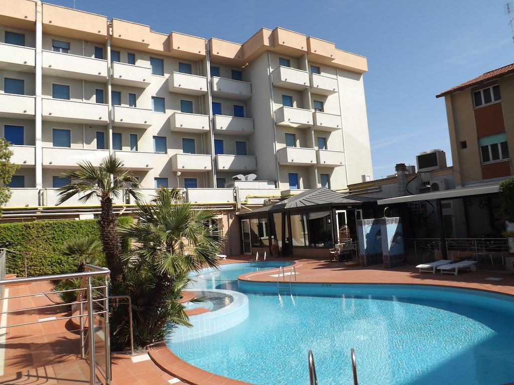 Hotel San Giorgio Savoia Bellaria-Igea Marina Exterior foto