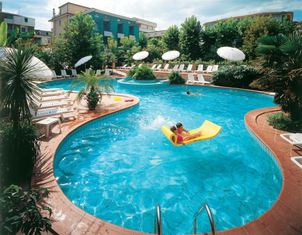 Hotel San Giorgio Savoia Bellaria-Igea Marina Exterior foto