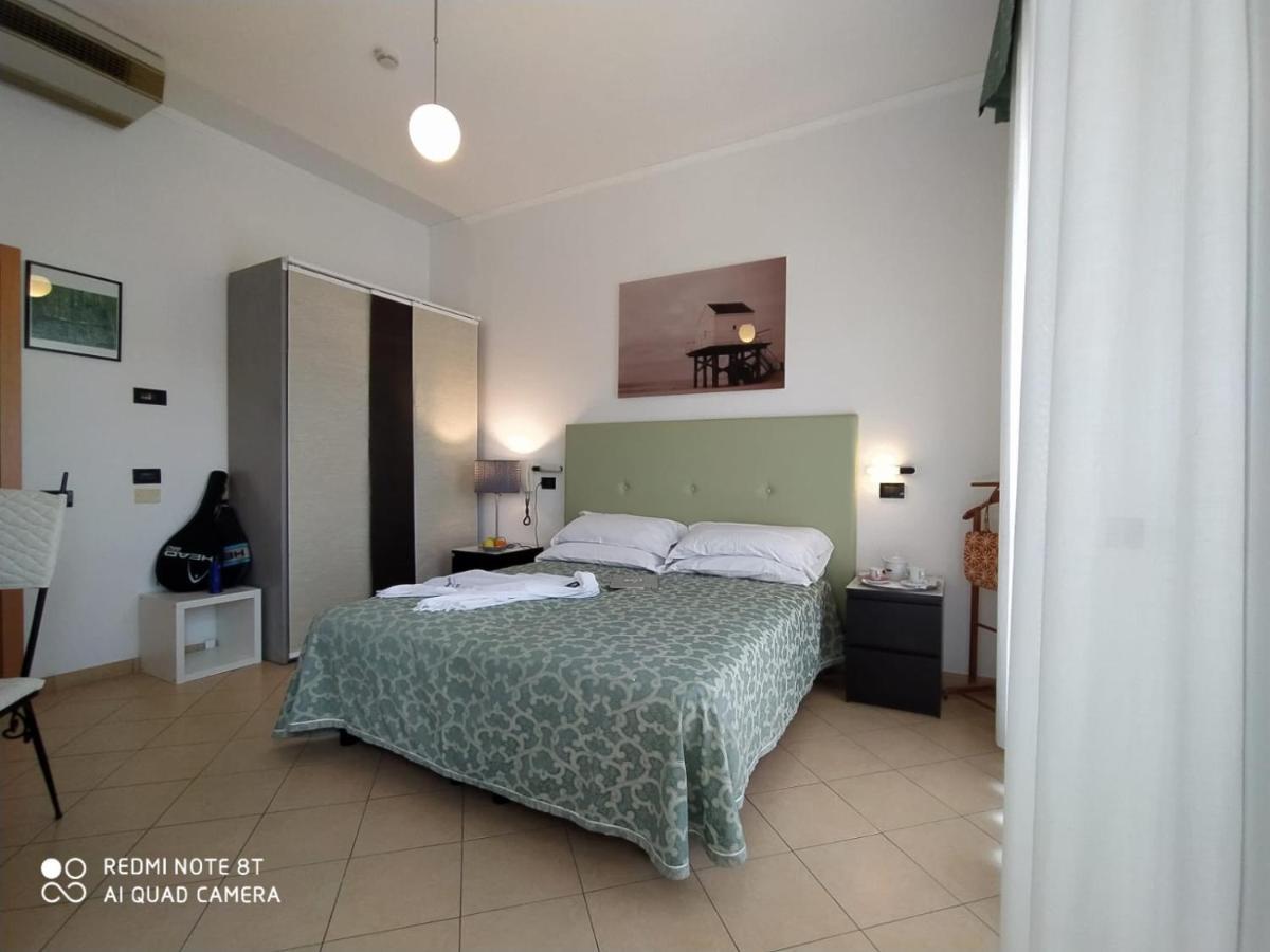 Hotel San Giorgio Savoia Bellaria-Igea Marina Exterior foto