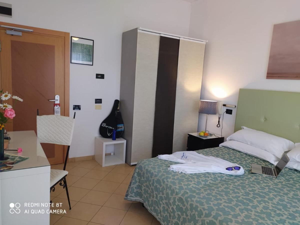 Hotel San Giorgio Savoia Bellaria-Igea Marina Exterior foto